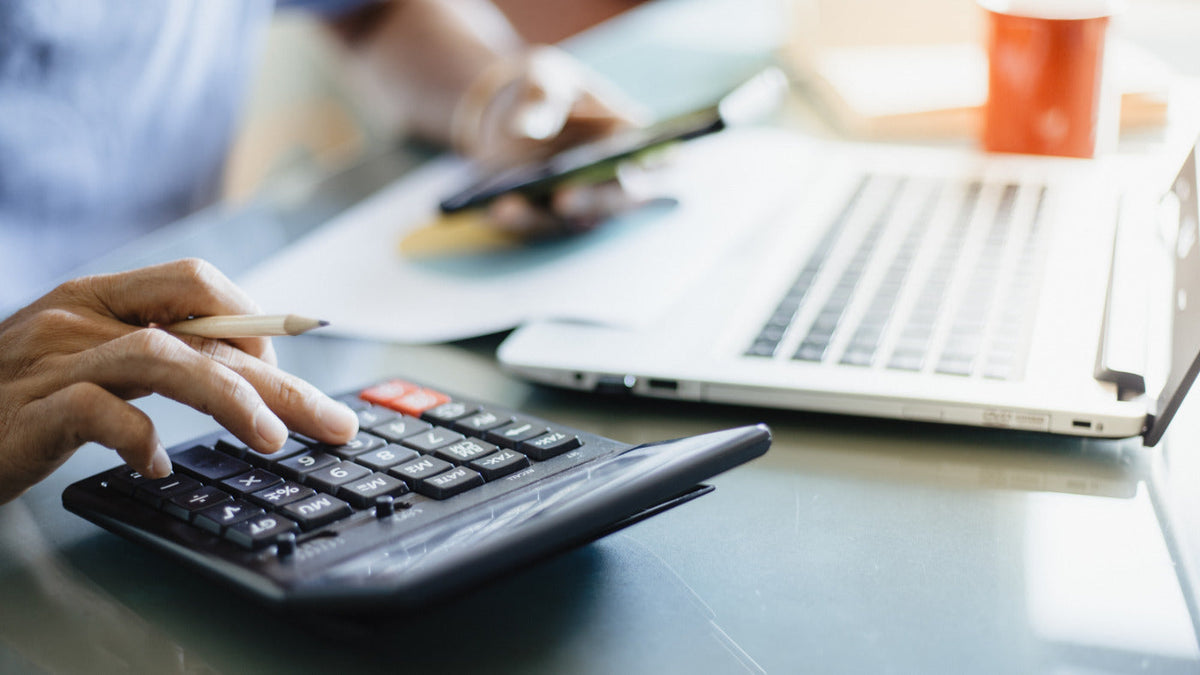 Comparaison des prix des forfaits Shopify Basic, Grow, Advanced et Plus en dollars canadiens
